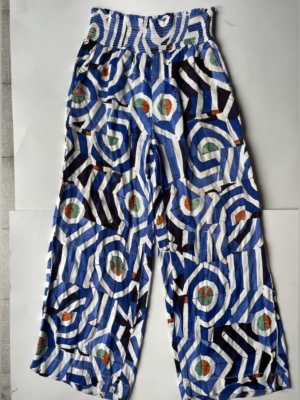 Anthropologie Blue & White Geo-Print Wide Leg Pants - Picture 4 of 8